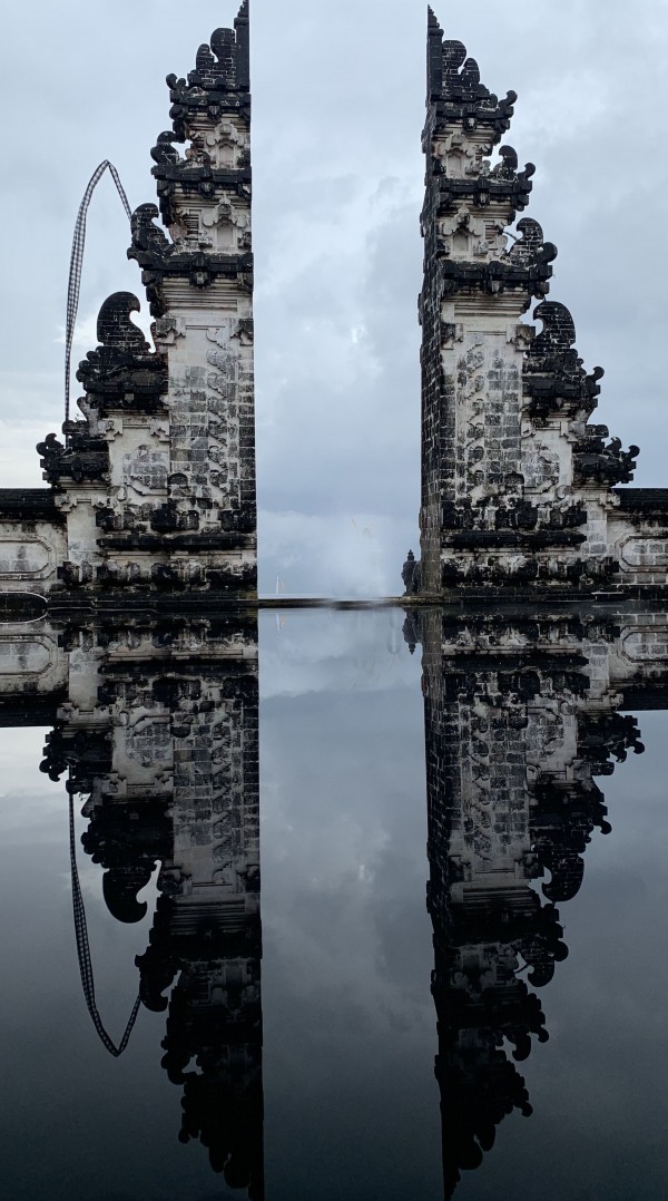 ランプヤン寺院　鏡面マジック♬サムネイル